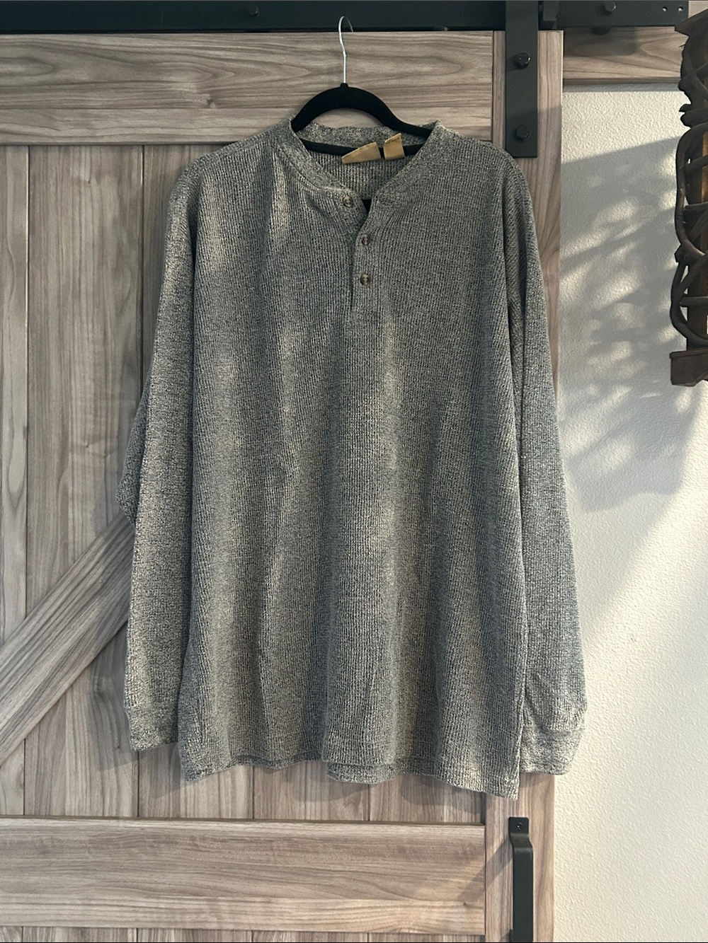 Northwest Territory Gray Knit Henley Size XL